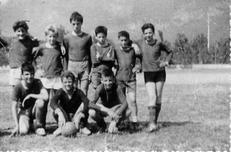 _in piedi_Meinhard_Franz_ Florian_Roland_seduti_ Luciano_Eduard_Enzo_19 maggio 1963 -Lana-Postal 3-2.jpg
